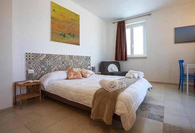 استودیوی لوکس, Barokhouse