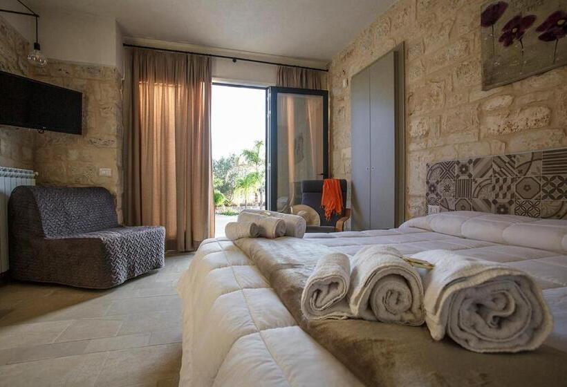 اتاق استاندارد سه نفره, Barokhouse