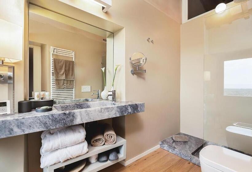 جناح إدارى, Relais Montepepe Winery & Spa