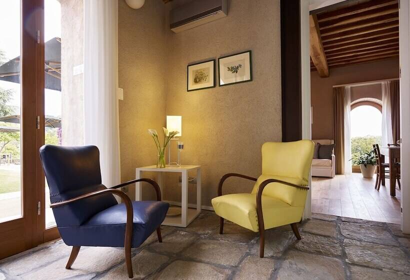 اتاق لوکس با چشم‌انداز دریا, Relais Montepepe Winery & Spa