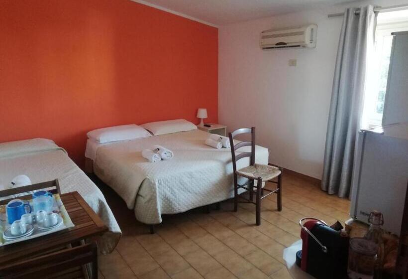 اتاق سوپریور با تخت بزرگ, B&b La Pace Ardea