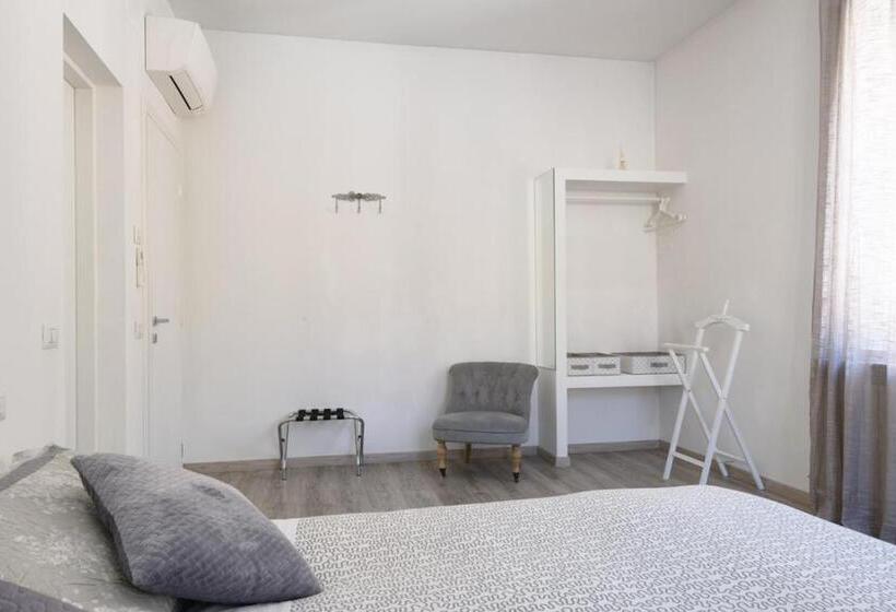 سوییت جونیور لوکس, Siena Vip B&b
