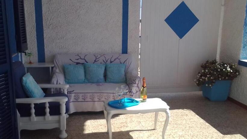 اتاق سه نفره دلوکس با چشم‌انداز دریا, B&b Acquadolce