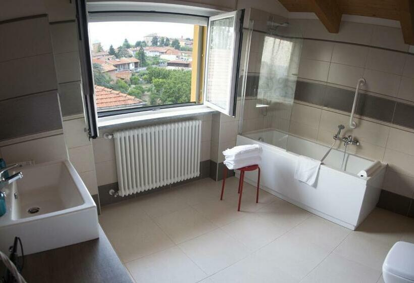 デラックスルーム, B&b Alba In Langhe
