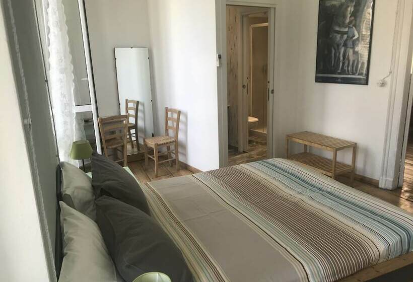 غرفة قياسية ثلاثية, La Terrazza Di Arturo Guest House