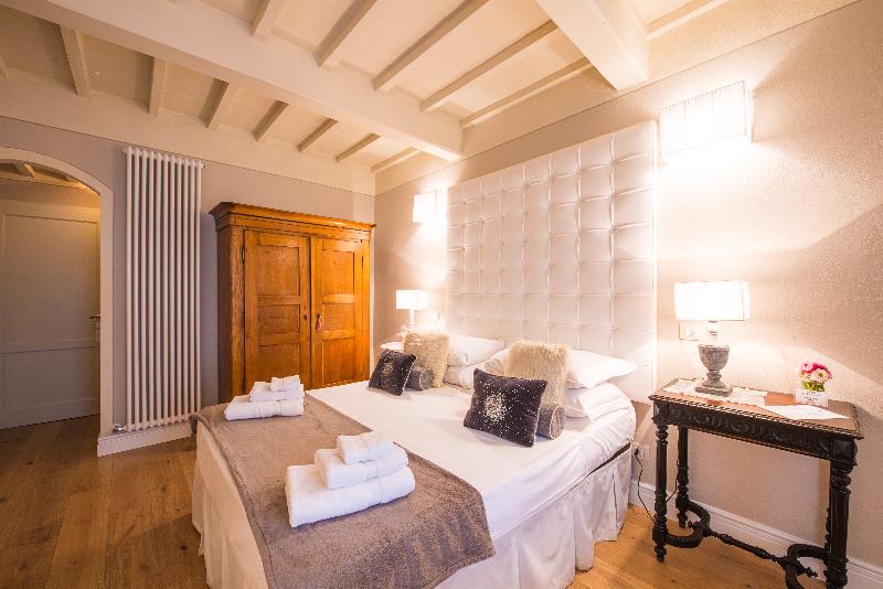 スタンダードトリプルルーム, Torre Giardino Segreto B&b  Borgo Capitano Collection   Albergo Diffuso