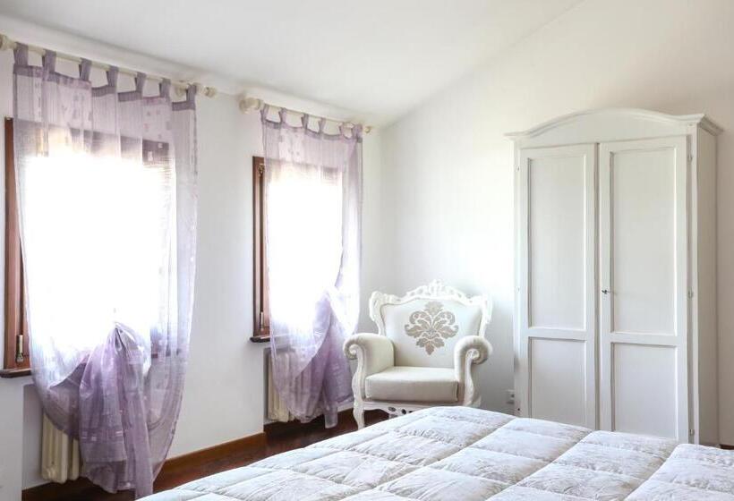اتاق لوکس, La Dimora Di Lara B&b