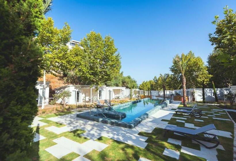 スタンダードスタジオ, Costa Del Sol Glamping Village