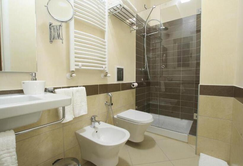 اتاق لوکس با بالکن, B&b Colle Del Re