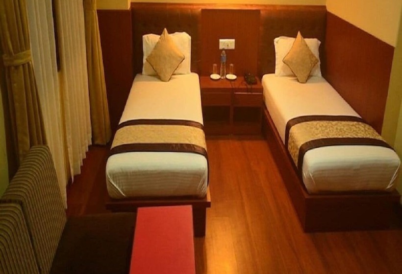 标准间, Juniper Residency