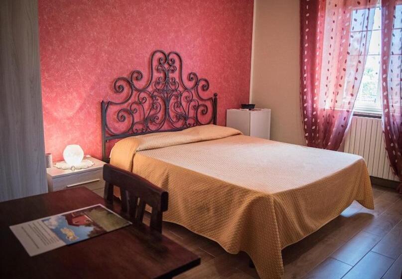 اتاق استاندارد سه نفره, B&b Colle Cucchiara