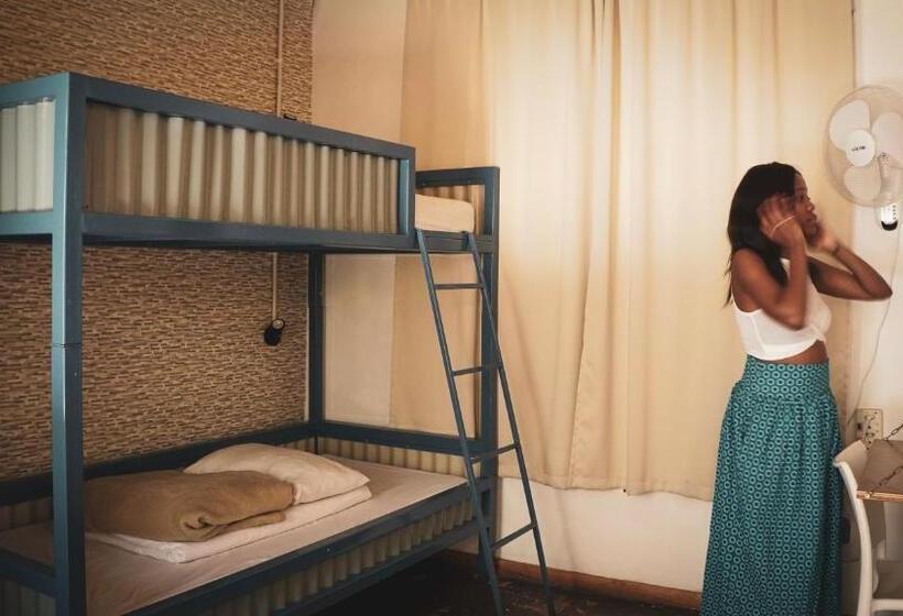 Номер Стандарт, Curiocity Backpackers Johannesburg