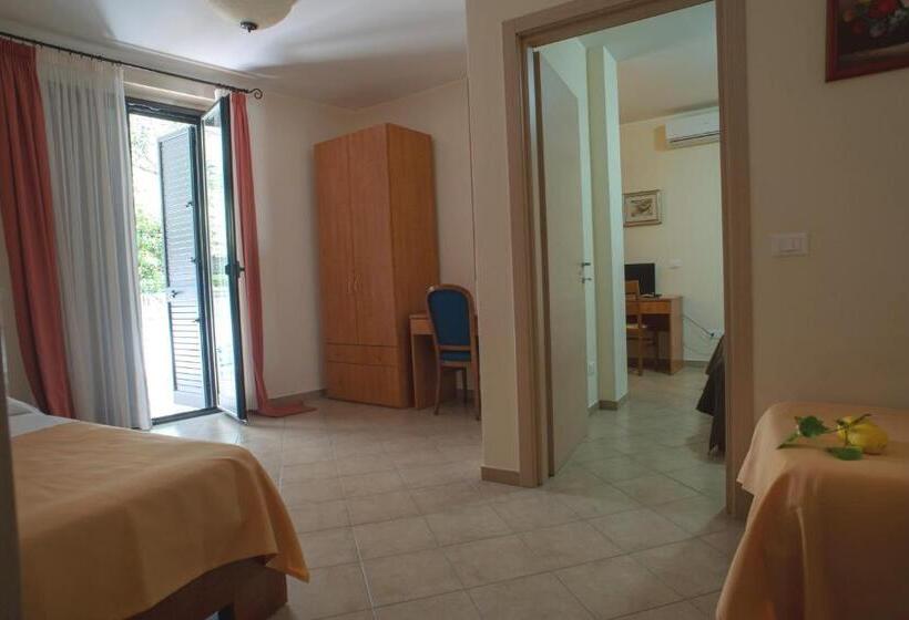 Апартаменты с 1 спальней, смежные, B&b Il Giardino Di Zefiro