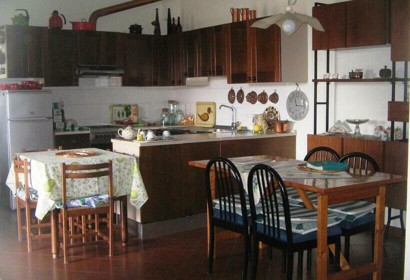 آپارتمان 2 خوابه با تراس, B&b La Rampichina