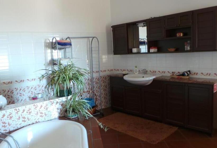 آپارتمان 2 خوابه با تراس, B&b La Rampichina