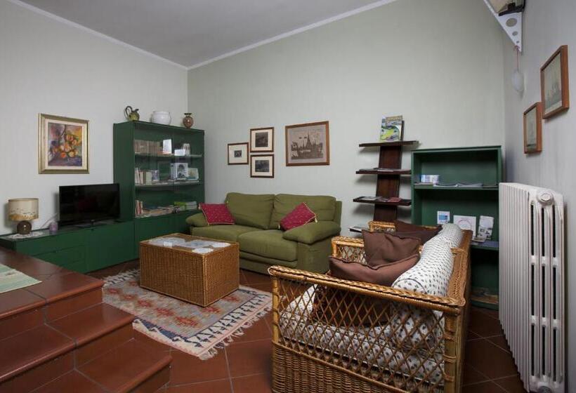 آپارتمان 2 خوابه با تراس, B&b La Rampichina