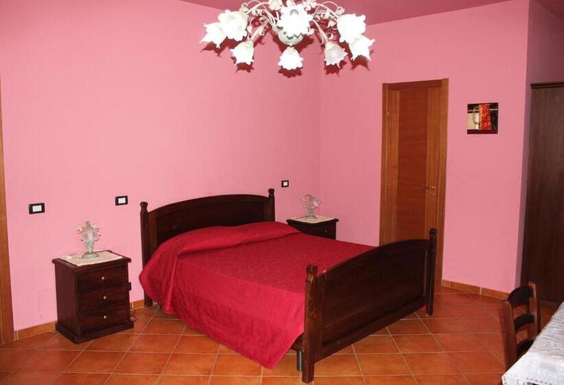 اتاق استاندارد سه تخته با بالکن, B&b Ulivo