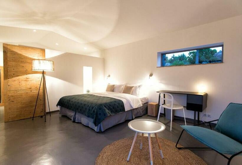اتاق لوکس, Les Chambres De Mila