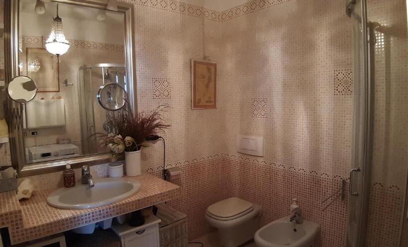 Номер Стандарт Вид на Бассейн, B&b Torricella