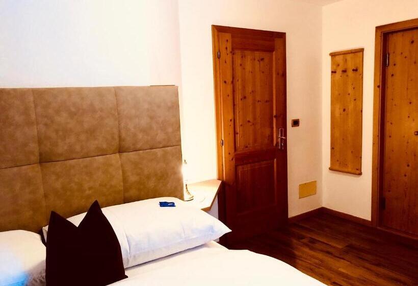 اتاق استاندارد یک نفره, Romantik Villa Cesanueva