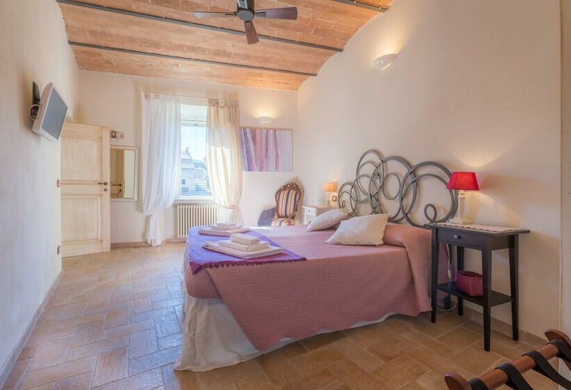 اتاق لوکس, Viterbo Antica   Centro Storico