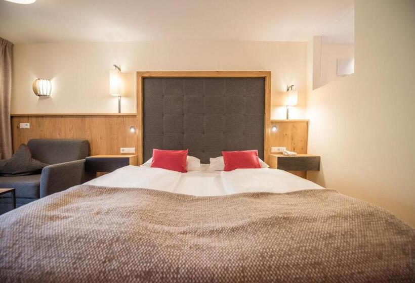 Номер Superior с Балконом, Familienhotel Huber