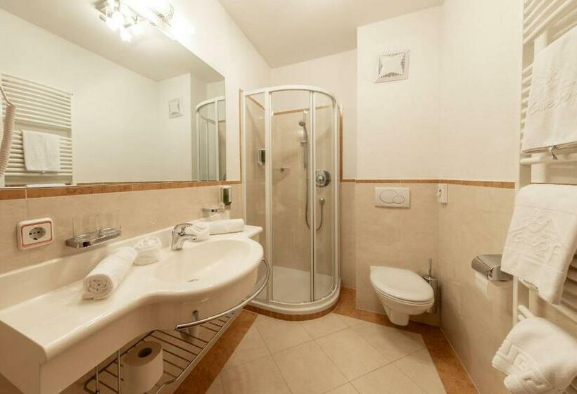 Quarto Estandar com Sacada, Almhotel Glieshof