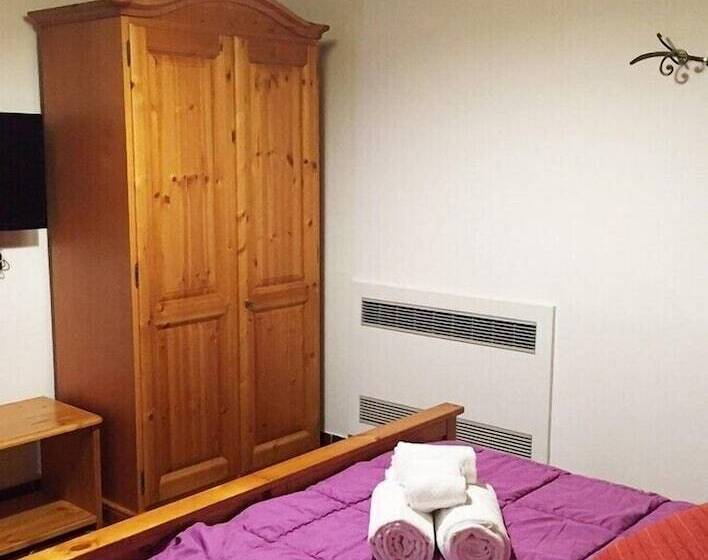 اتاق اکونومی, B&b Baglio Degli Ulivi