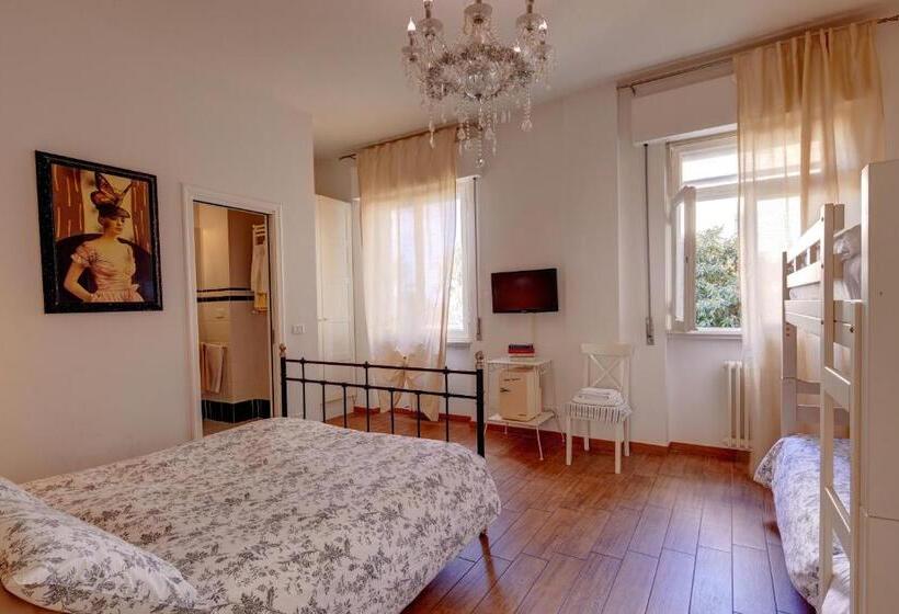 اتاق استاندارد چهارنفره با چشم‌انداز باغ, Cento Passi Dal Duomo B&b