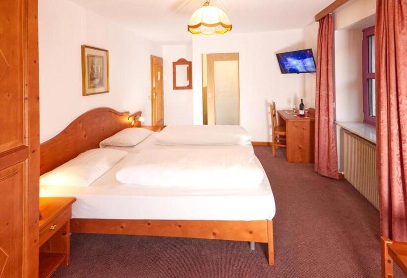 Номер Стандарт, Pension & Residence Astoria