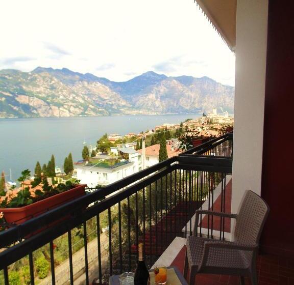 스탠다드 룸 호수 전망, Villa Emma Malcesine