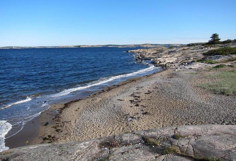标准四人间共用浴室, Källviken Semesterby