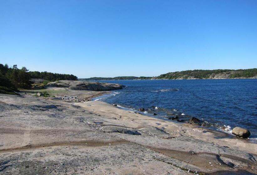 バスルーム共有のトリプルスタンダード, Källviken Semesterby