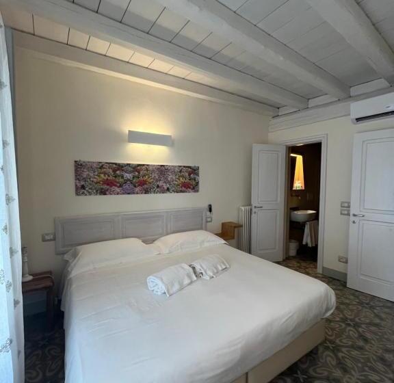 1 Bedroom Apartment with Terrace Sea View, Antico Mondo Rooms & Suites