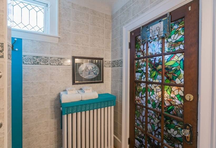 豪华套房, Prince Street Suites
