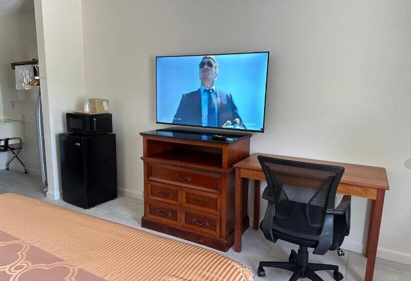 Стандартный Номер Кровать Кинг, Carom Inn Denham Springs  Baton Rouge