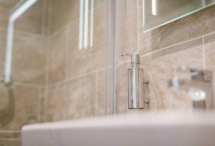اتاق اینتریور یک تخته, Bedford