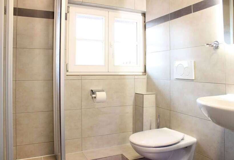 Четырехместный Номер Economy, Garni City