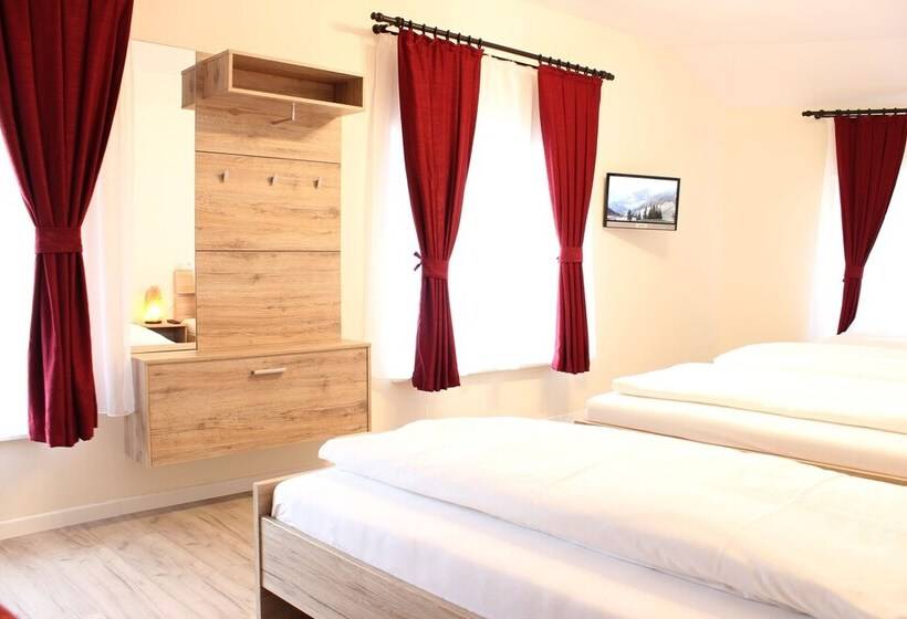 Четырехместный Номер Economy, Garni City