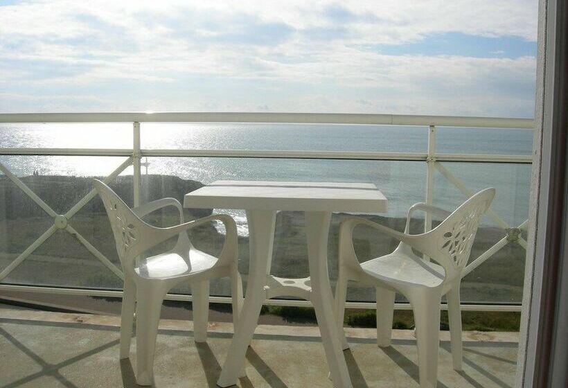 اتاق استاندارد با بالکن و چشم‌انداز دریا, La Corniche