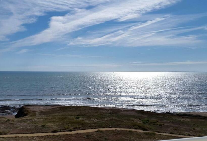 اتاق استاندارد با بالکن و چشم‌انداز دریا, La Corniche