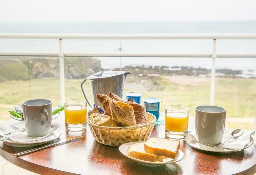 Triple Room Sea View, La Corniche