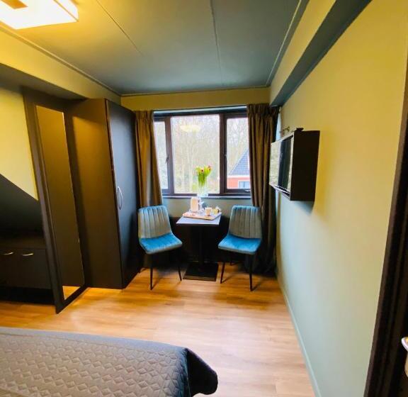 اتاق استاندارد, Zee Bergen