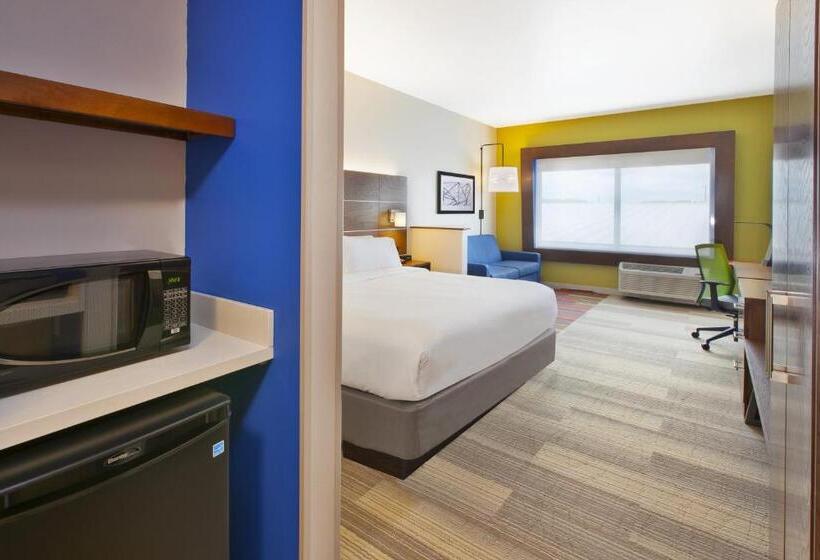 Номер Стандарт Кровать Кинг Адаптированный для Инвалидов, Holiday Inn Express And Suites South Hill, An Ihg