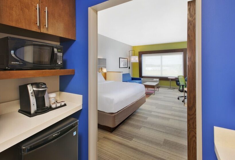 Люкс Адаптированный для Инвалидов, Holiday Inn Express And Suites South Hill, An Ihg