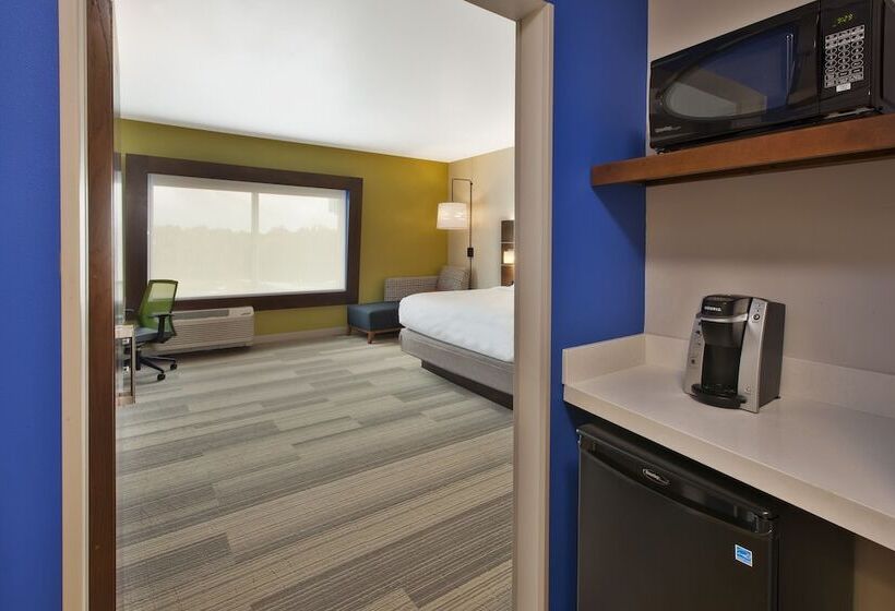 适合残疾人士使用的套间, Holiday Inn Express And Suites South Hill, An Ihg