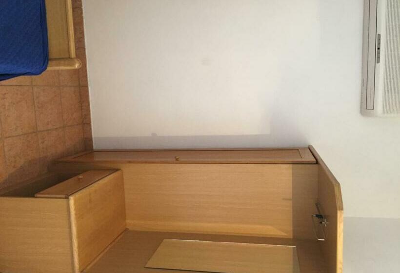 اتاق استاندارد یک نفره, Vera Bed And Breakfast