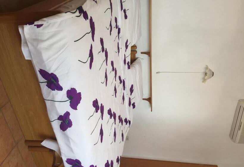 اتاق استاندارد, Vera Bed And Breakfast