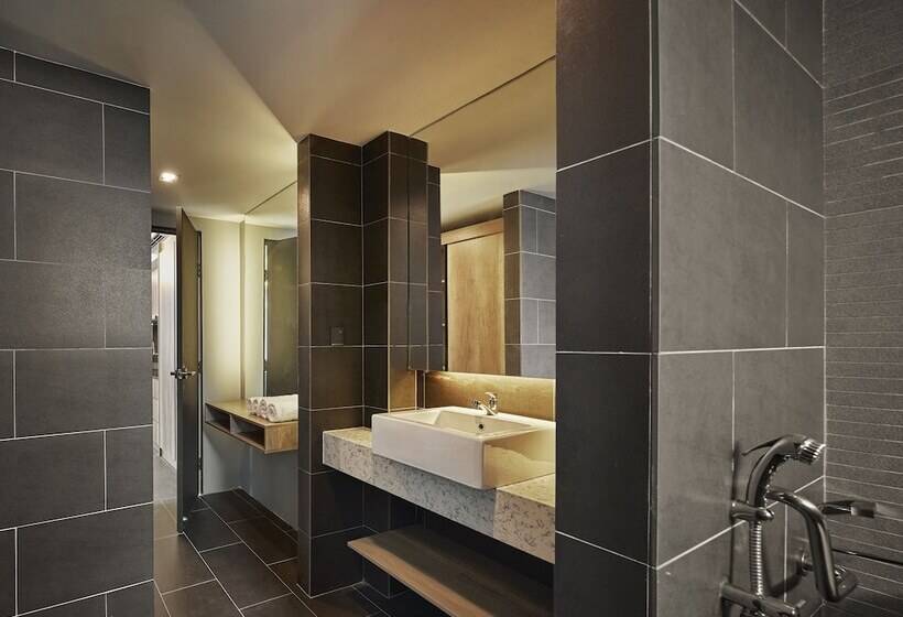 スイート（家族用）, Tropics Eight Suites