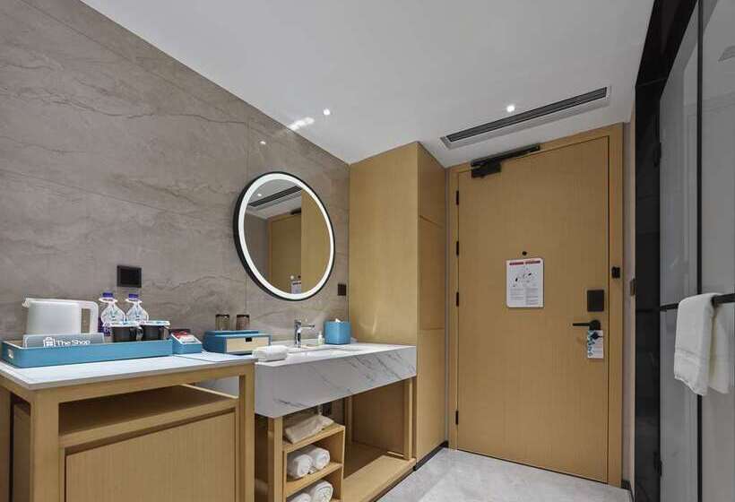 اتاق استاندارد با چشم‌انداز دریا, Hilton Yantai